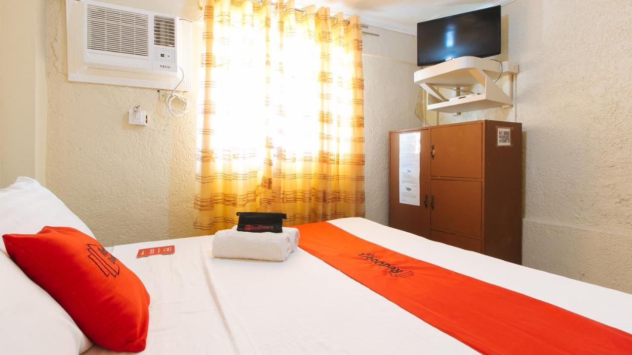 אולונגפו Reddoorz Plus At Lagoon Resort Zambales מראה חיצוני תמונה