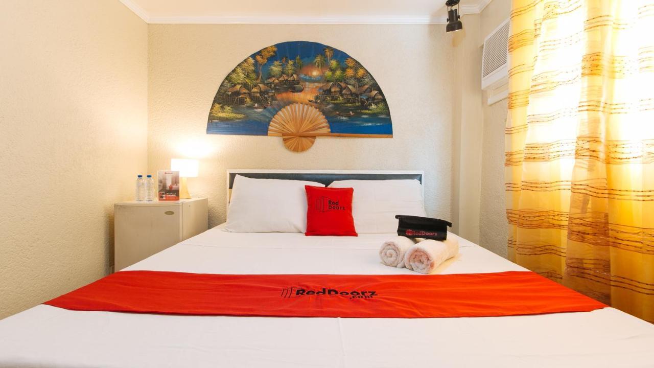 אולונגפו Reddoorz Plus At Lagoon Resort Zambales מראה חיצוני תמונה