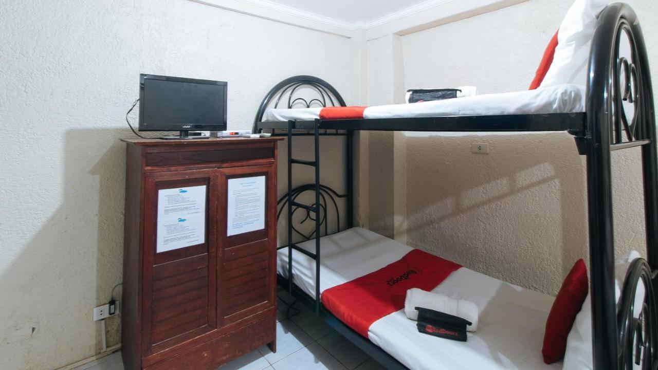 אולונגפו Reddoorz Plus At Lagoon Resort Zambales מראה חיצוני תמונה