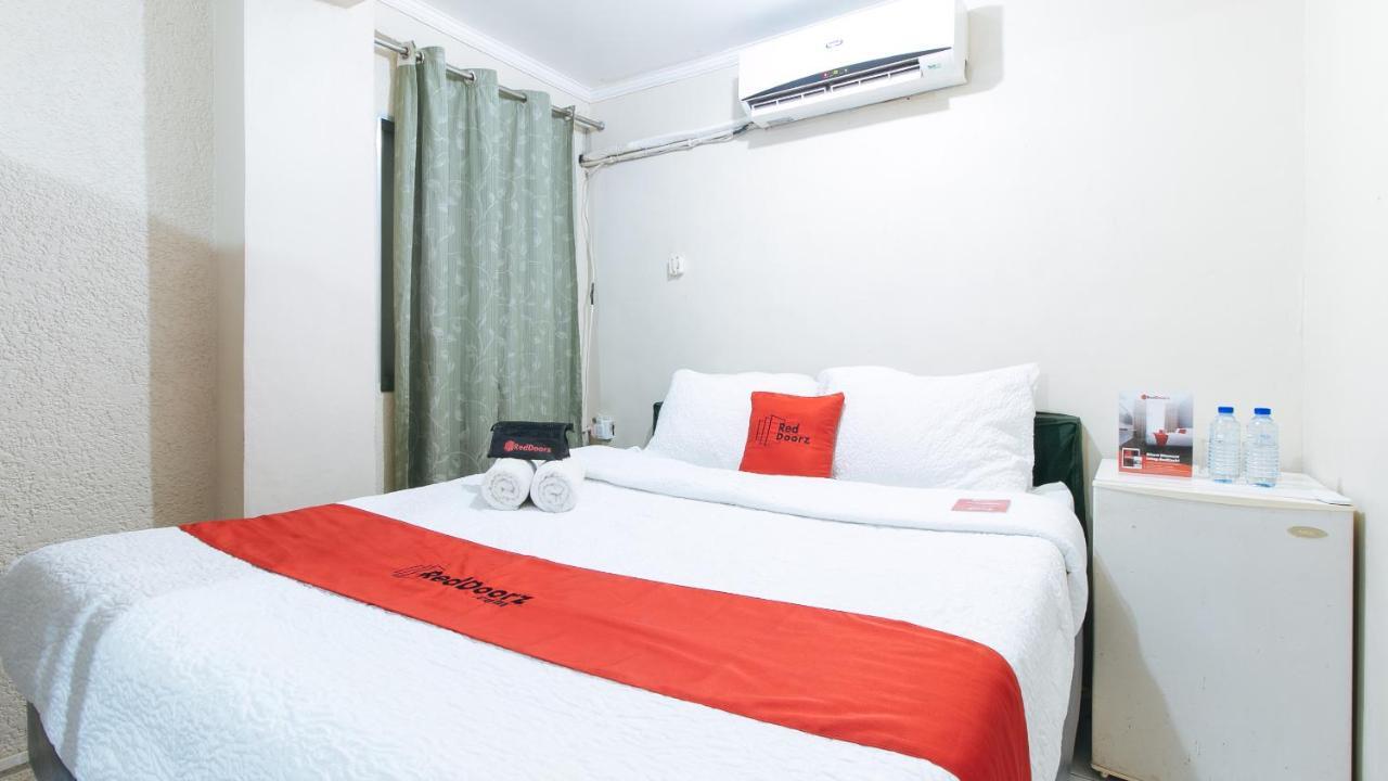 אולונגפו Reddoorz Plus At Lagoon Resort Zambales מראה חיצוני תמונה