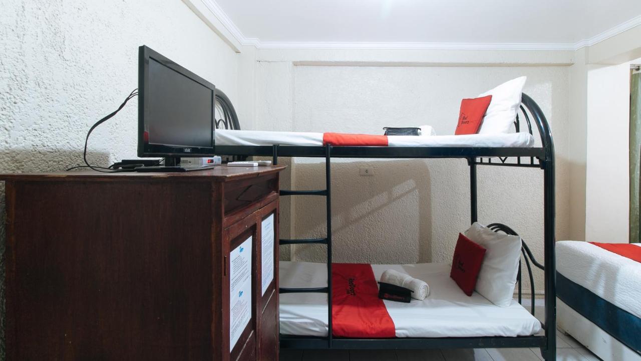 אולונגפו Reddoorz Plus At Lagoon Resort Zambales מראה חיצוני תמונה
