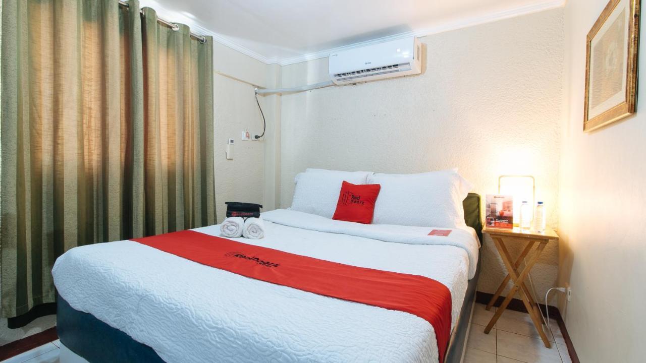 אולונגפו Reddoorz Plus At Lagoon Resort Zambales מראה חיצוני תמונה